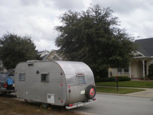 Wonder what the neighbors think? Despite being parked in yet another upscale neighborhood, everyone's been nice. (But maybe secretly hoping we'll go away soon!)
